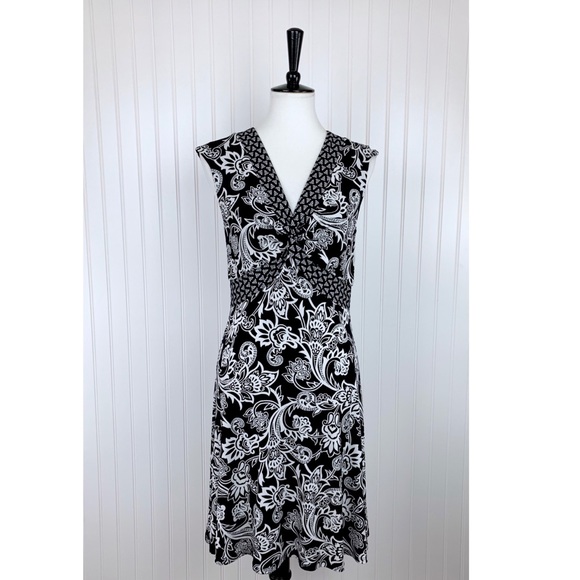White House Black Market Dresses & Skirts - ⬇️ White House Black Market • Black White Dress